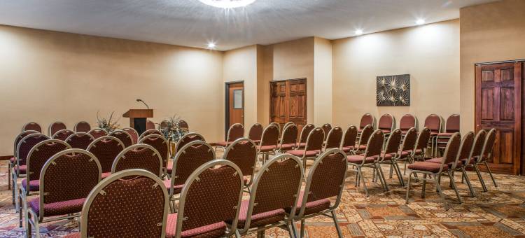 康乃迪克诺格塔克谢尔顿舒适酒店(Comfort Inn Naugatuck-Shelton, CT)图片