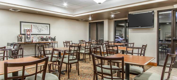 诺曼大学附近舒适套房酒店(Comfort Inn & Suites Norman Near University)图片