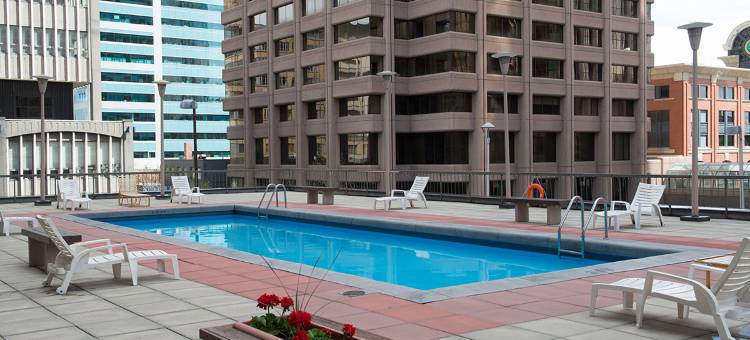 卡尔加里市中心华美达广场酒店(Ramada Plaza by Wyndham Calgary Downtown)图片