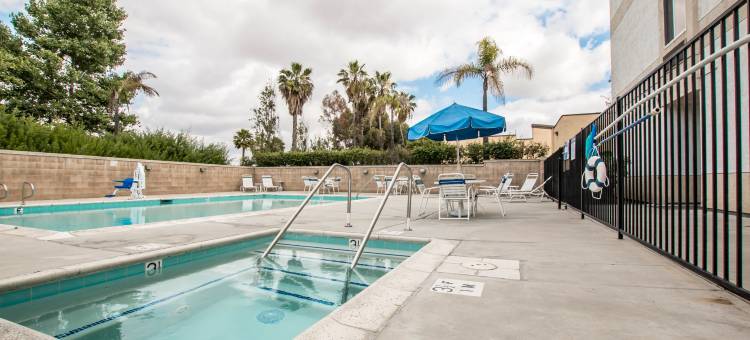 凯艺套房酒店-圣迭戈奥塔伊梅萨(Quality Suites San Diego Otay Mesa)图片