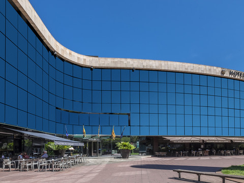 吉罗那卡勒芒尼酒店