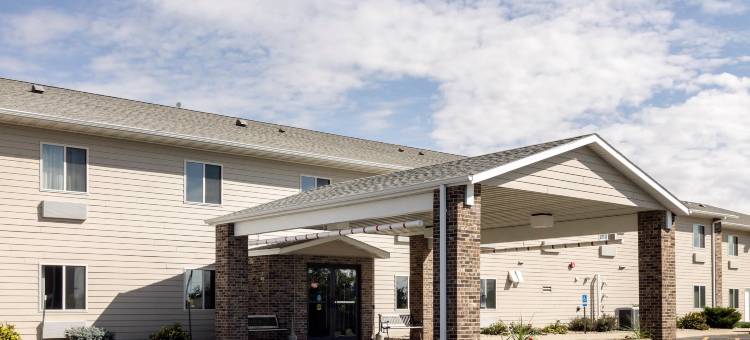 昆特品质酒店及套房沃特敦近草原湖冰场(Quality Inn & Suites Watertown Near Prairie Lakes Ice Arena)图片