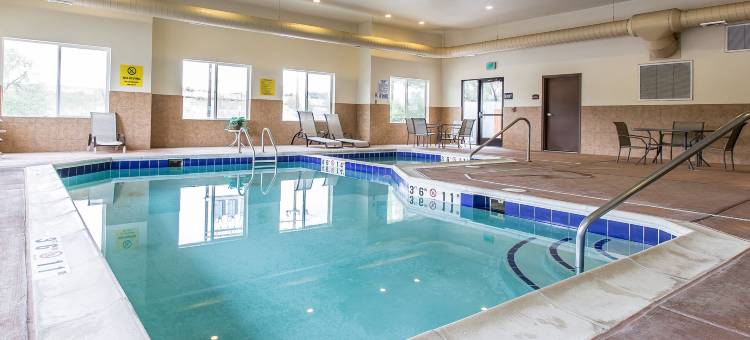 舒适套房酒店(Comfort Inn & Suites)图片