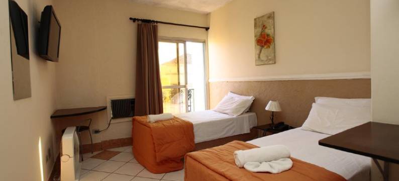 克罗尼尔酒店(Hotel Colonial)图片