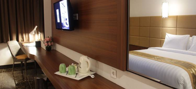 芝拉扎中心高级酒店(Atrium Premiere Cilacap)图片