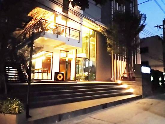 藍康恒萬壽菊酒店