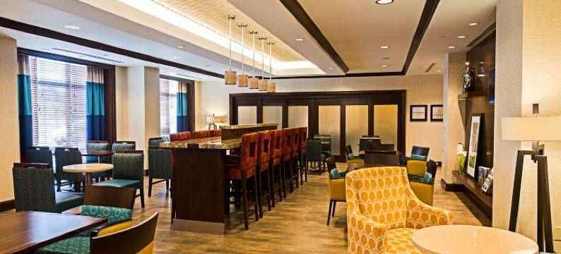 渥太华机场希尔顿欢朋酒店(Hampton Inn by Hilton Ottawa Airport)图片