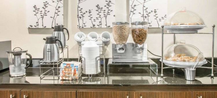 舒眠酒店-中途机场(Sleep Inn Midway Airport)图片