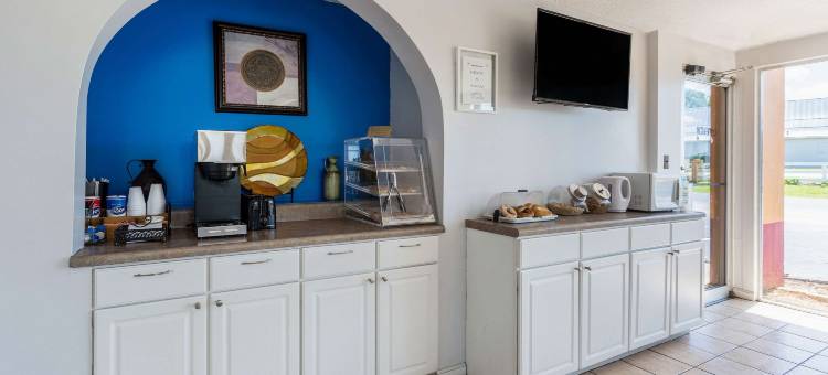 罗德威酒店-丹麦-杰克逊(Rodeway Inn Denmark-Jackson)图片