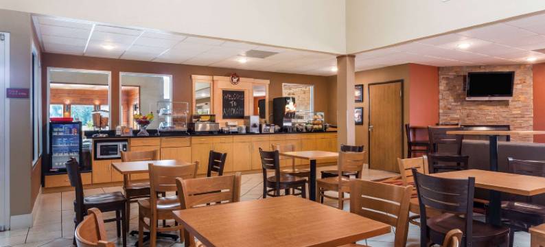 博斯科贝尔温德姆美吟温德姆酒店(AmericInn by Wyndham Boscobel)图片