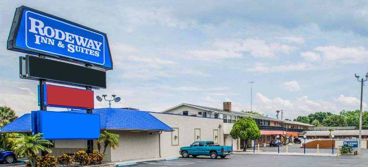 温特黑文湖泊群罗德威套房旅馆(Rodeway Inn & Suites Winter Haven Chain of Lakes)图片