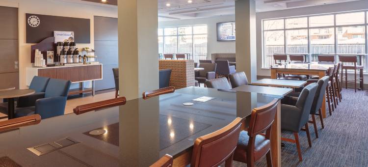 贝勒维尔智选假日酒店(Holiday Inn Express & Suites Belleville)图片