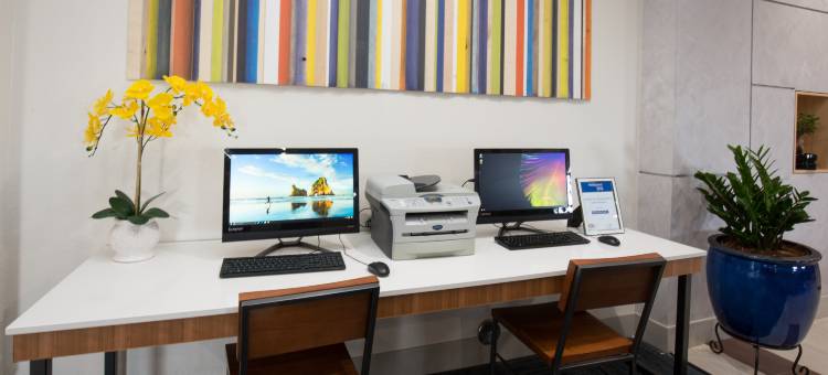 智选假日套房酒店希斯皮里亚的(Holiday Inn Express & Suites Hesperia)图片