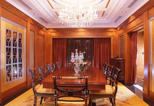 Holiday Inn KUWAIT SALMIYA by IHG Hotel Overview