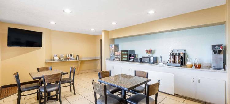 米德兰速8酒店(Super 8 by Wyndham Midland)图片