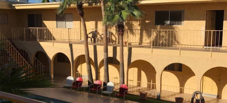 隐居棕榈公寓式度假酒店(Hidden Palms Resort & Condominiums)图片