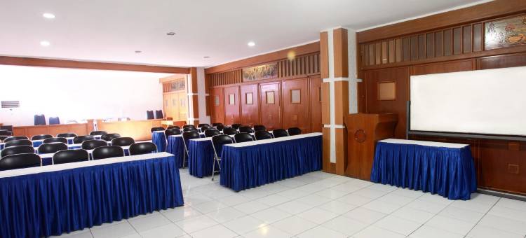 特加尔亚历山大酒店(Alexander Hotel Tegal)图片