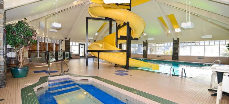 波卡特拉旅馆水上滑梯(Pocaterra Inn and Waterslide)图片