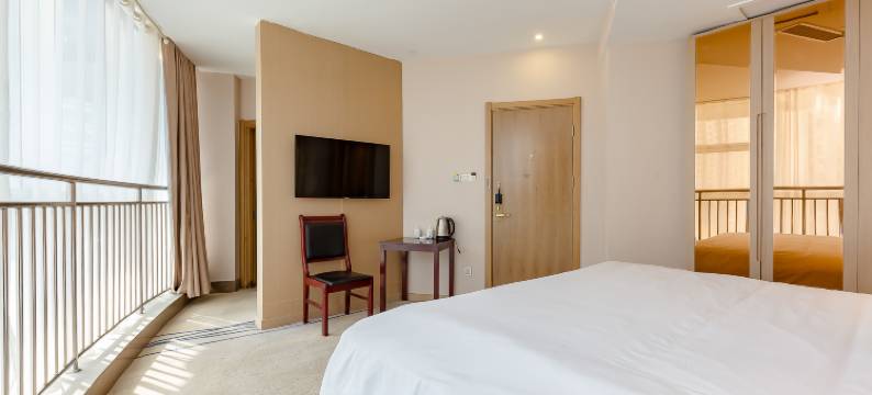 鸿腾三馆商务酒店(济南会展中心店)图片