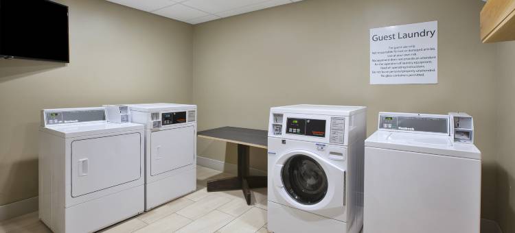 智选假日套房酒店-派克斯伯格市东(Holiday Inn Express & Suites Parkersburg East)图片