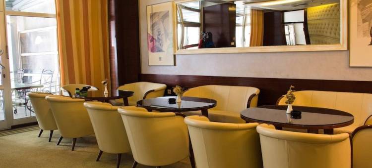 阿提纳酒店(Hotel Atina)图片
