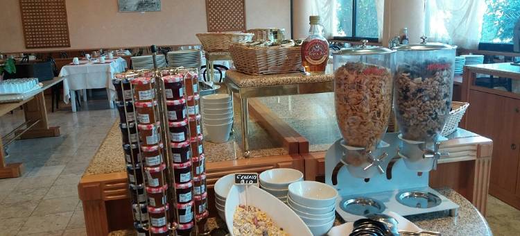 里昂劳基斯酒店(Logis Lyon Est Porte de l'Ain)图片