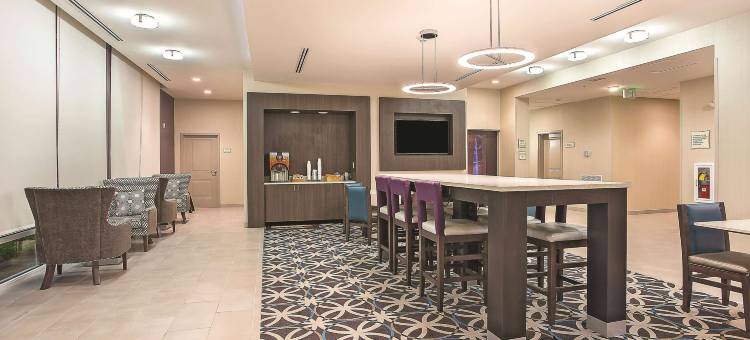 查塔努加瞭望山拉昆塔温德姆套房酒店(La Quinta Inn & Suites by Wyndham Chattanooga - Lookout Mtn)图片