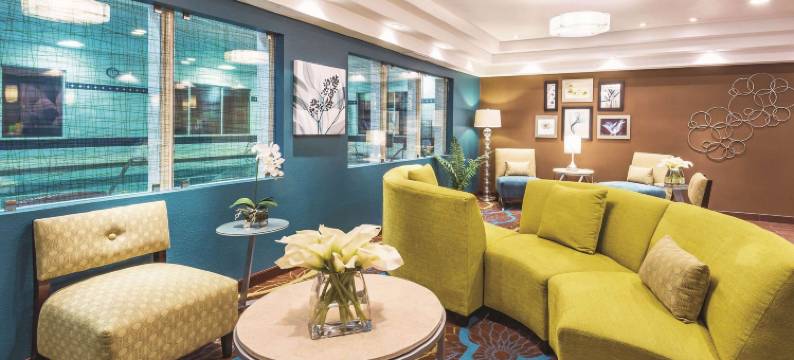 博伊西镇广场拉昆塔温德姆套房酒店(La Quinta Inn & Suites by Wyndham Boise Towne Square)图片