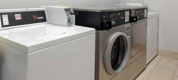 Holiday Inn Express 默特尔比奇百老汇@散化(Holiday Inn Express Myrtle Beach-Broadway@The Bch)图片