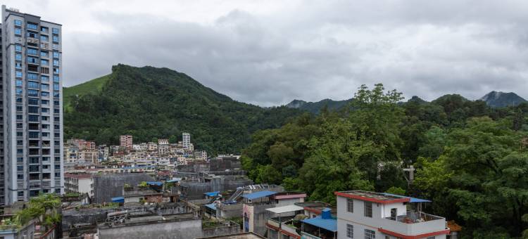 东兰东昇国际大酒店(韦拔群纪念馆人民医院店)图片