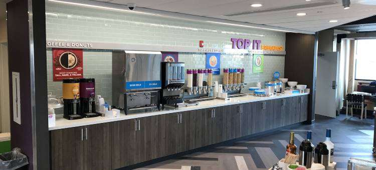 锡达拉皮兹威斯达尔希尔顿Tru酒店(Tru by Hilton Cedar Rapids Westdale)图片