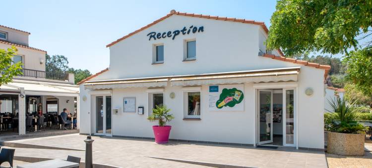 曼德琉拉纳普勒村舒适公寓酒店(Comfort Aparthotel Mandelieu la Napoule Village)图片