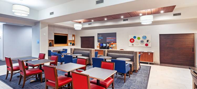 智选假日套房酒店旅顺环商城区 by IHG(Holiday Inn Express & Suites Port Arthur Central-Mall Area)图片