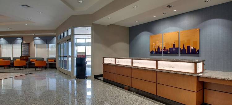 爱荷华市-克拉尔维尔德鲁里套房酒店(Drury Inn & Suites Iowa City Coralville)图片