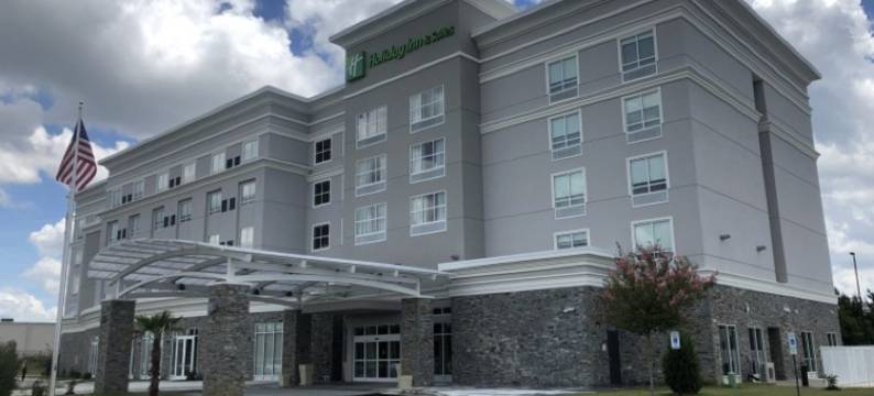洲际酒店集团费耶特维尔西-布拉格堡地区假日酒店及套房(Holiday Inn & Suites FAYETTEVILLE W-FORT BRAGG AREA by IHG)图片