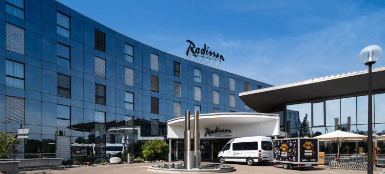 苏黎世机场丽笙酒店(Radisson Hotel Zurich Airport)图片