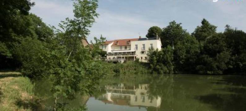 奥贝吉池塘酒店(Logis Hôtel Auberge de l'Etang)图片