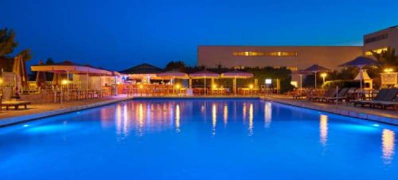 诺蒂卡海湾酒店(Nautica Bay Hotel)图片