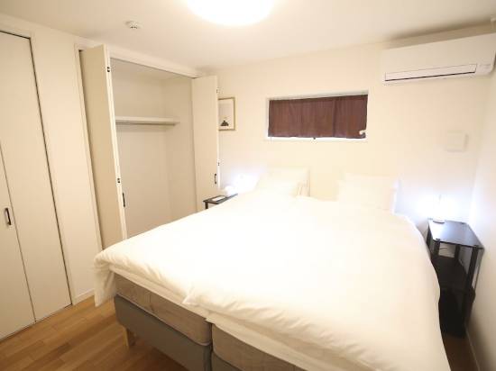 吉冢 M 號安普公寓酒店