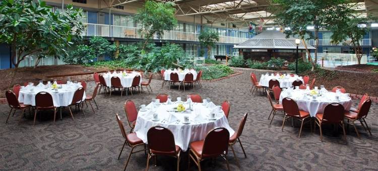 Ramada by Wyndham Clarion图片