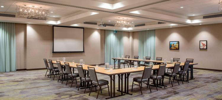 迪恩会议中心酒店(Hotel Dene & Conference Centre)图片