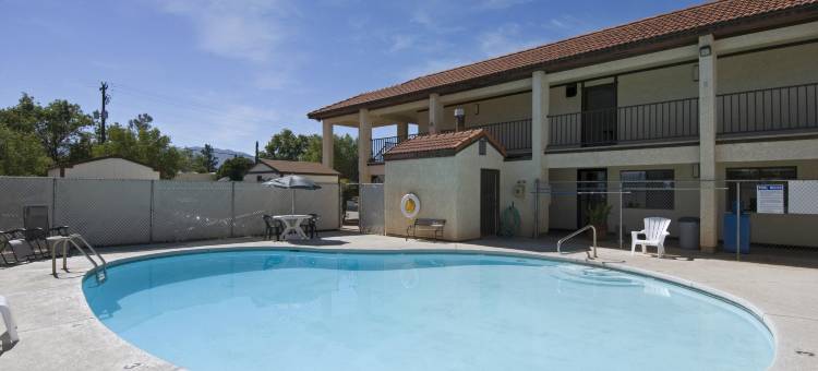 瓦朱卡堡罗德威酒店(Rodeway Inn Near Ft Huachuca)图片