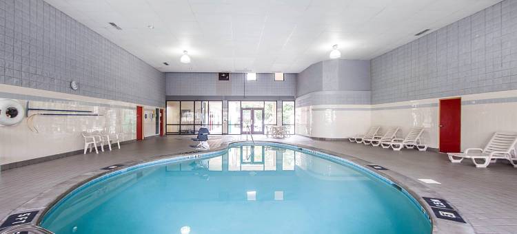 田纳西查塔努加 - 东 6 号开放式客房酒店(Studio Suites Extended Stay Chattanooga TN)图片