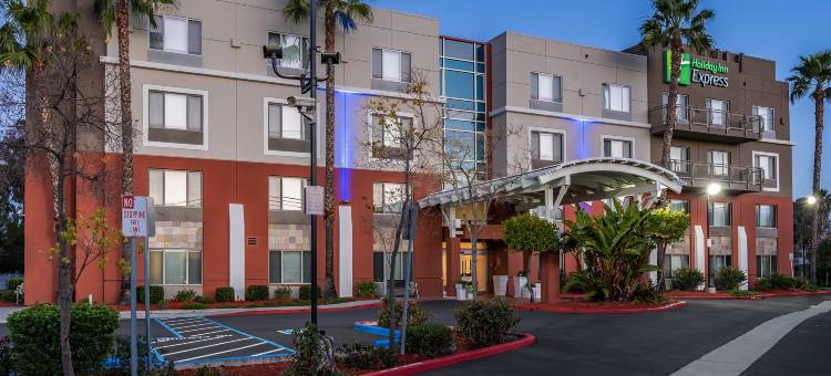 智选假日套房酒店弗里蒙特 - 中央米尔皮塔斯(Holiday Inn Express & Suites Fremont - Milpitas Central)图片