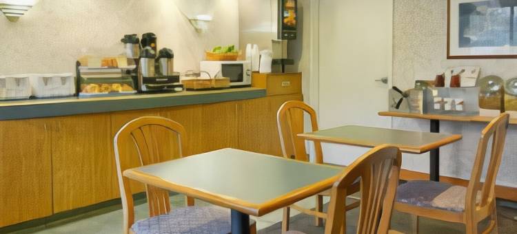 埃尔金温德姆速 8 酒店(Super 8 by Wyndham Elgin)图片