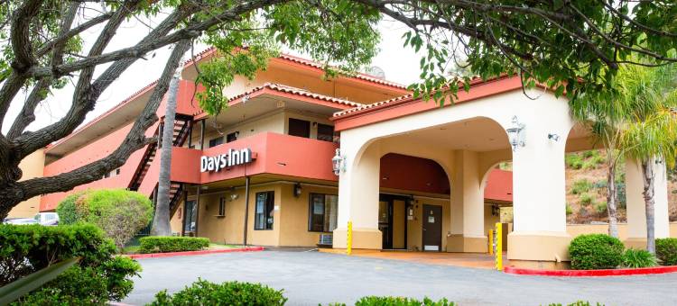 恩西尼塔斯月光海滩戴斯酒店(Days Inn by Wyndham Encinitas Moonlight Beach)图片