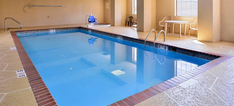 小石城北部麦凯恩购物中心舒适套房酒店(Comfort Inn & Suites North Little Rock McCain Mall)图片