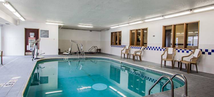 道奇堡呗盟套房酒店(Baymont by Wyndham Fort Dodge)图片