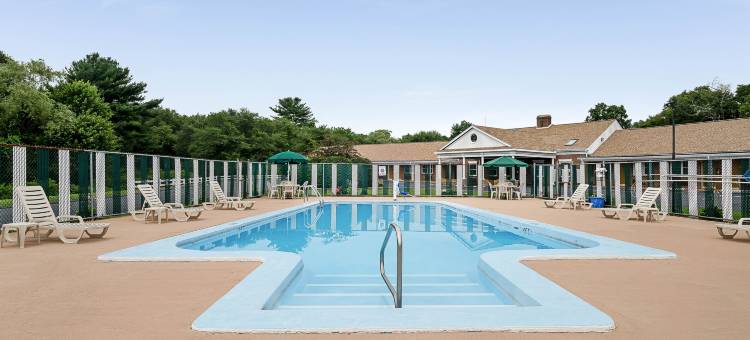 雷纳姆汤顿凯艺酒店(Quality Inn Raynham - Taunton)图片