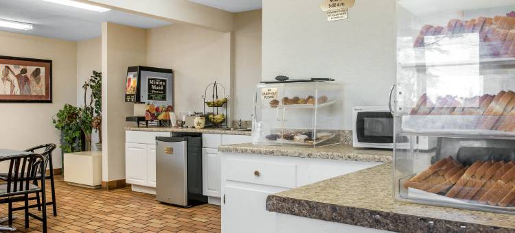 霍兰伊克诺旅馆(Econo Lodge)图片